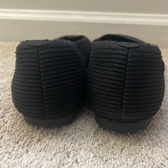 VIVAIA Margot Walker Square-Toe V-Cut Flats Size 8.5 Wide - Picture 4 of 9